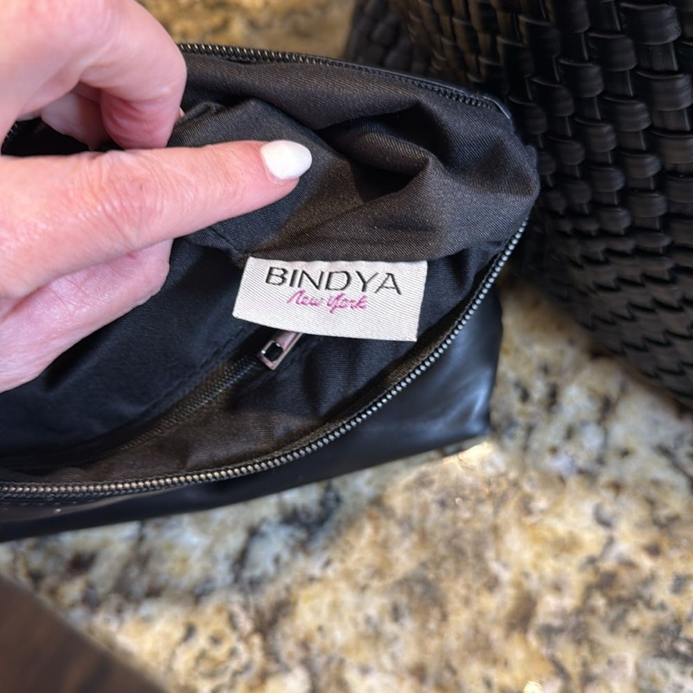 Bindya Black Woven Tote Bag with Pouch - Picture 9 of 10